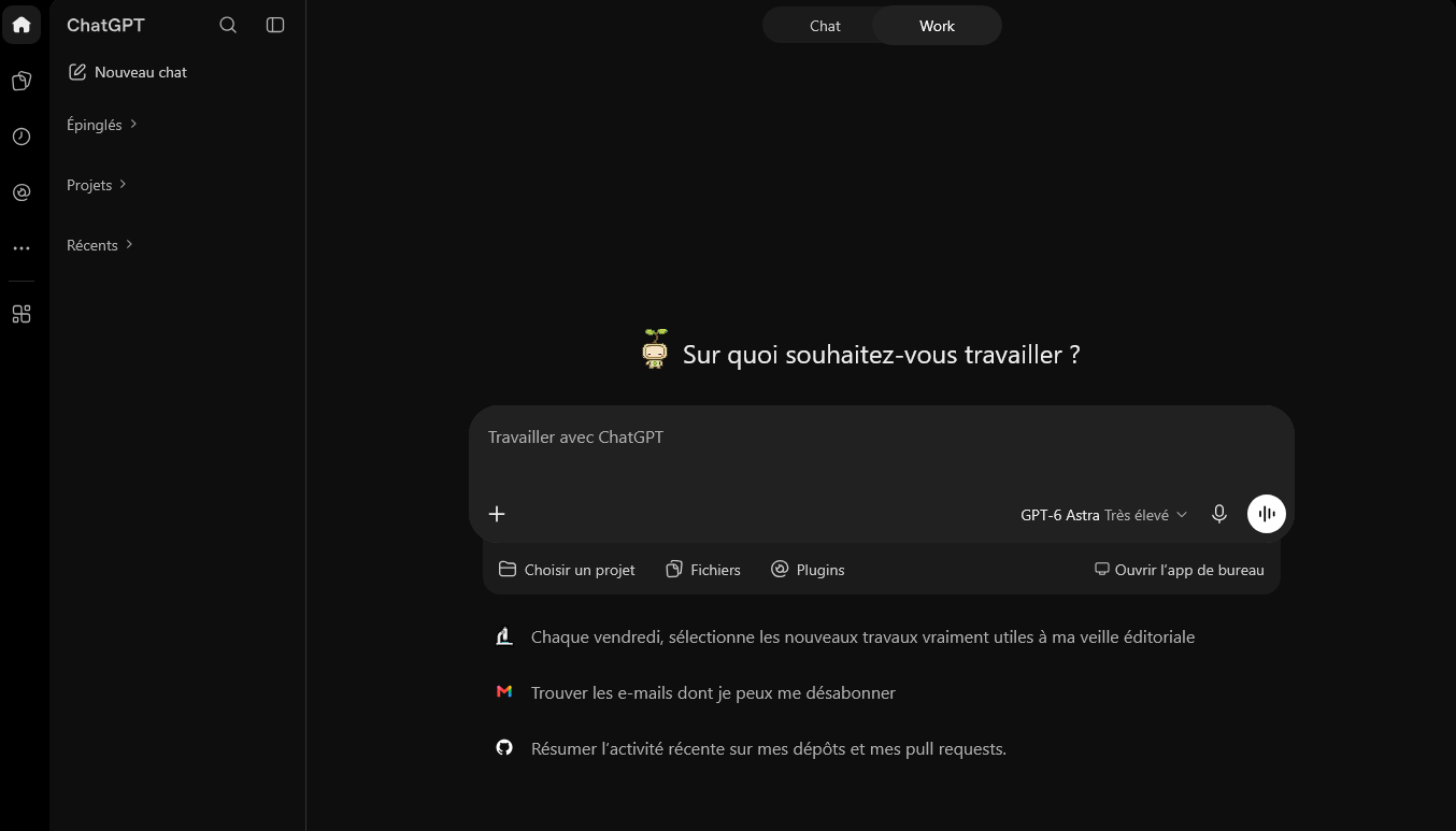 Sous la saisie : Choisir un projet, Fichiers et Plugins. Le modèle et l’effort de raisonnement figurent en bas à droite du champ. « Ouvrir l’app de bureau » est un accès distinct.